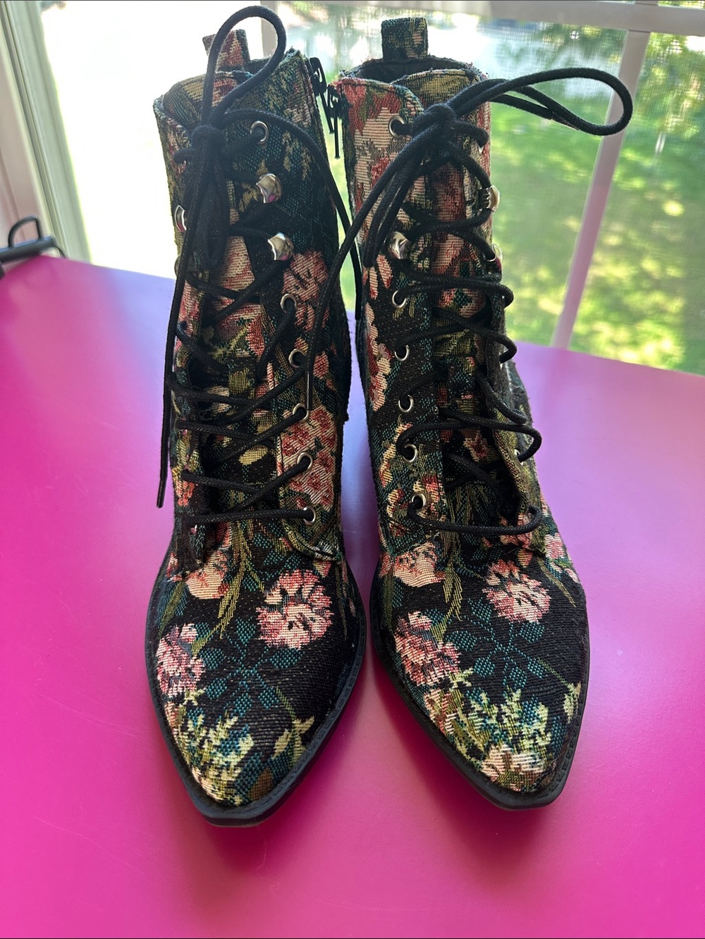 Floral Lace-Up Pointed Toe Ankle Boots in Black and Pink